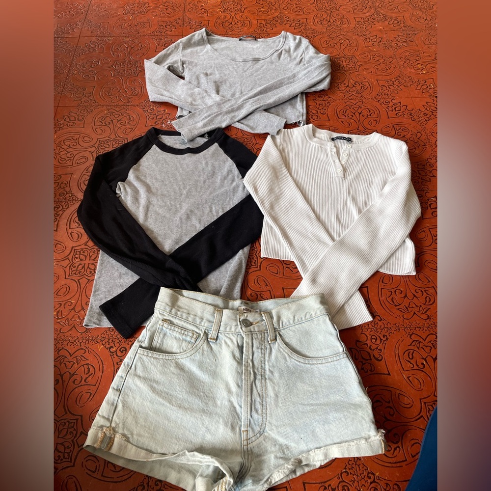 Lot 4 women Brandy Melville clothes lot size small